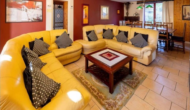 Villa with indoor pool 7 bedrooms cinema room, games room rental