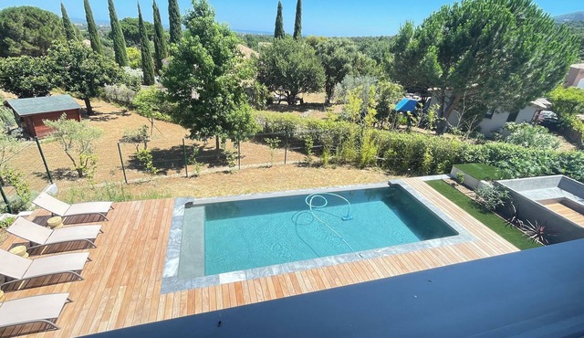 Villa with infinity pool 10 minutes from the beaches of Argeles sur mer.