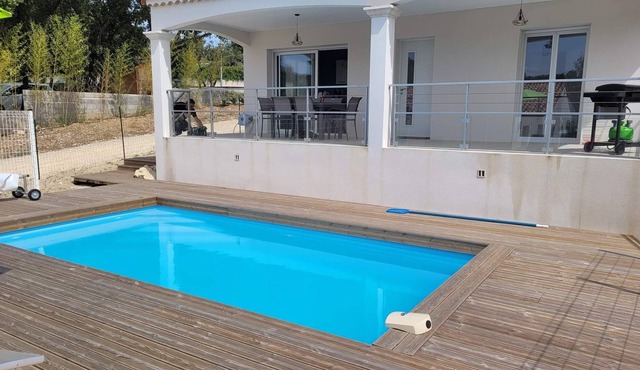 Villa with its private and heated swimming pool
