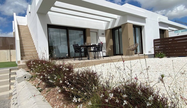 Villa with jacuzzi, Golf Vistabella