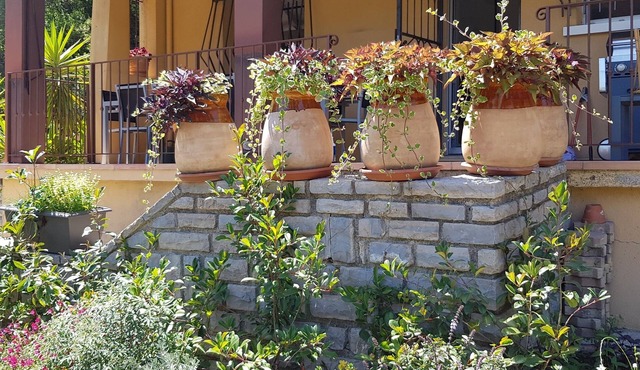 Villa with large terrace, 40 minutes from the beaches and Parc des Cévennes.