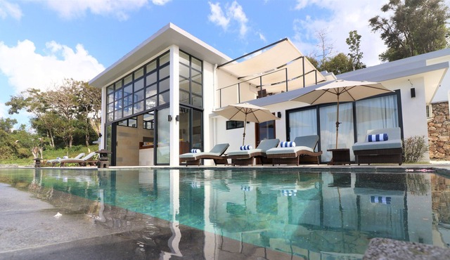 Villa with ocean view