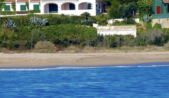 Villa with Private Pool and Wi-Fi, Mont-roig del Camp