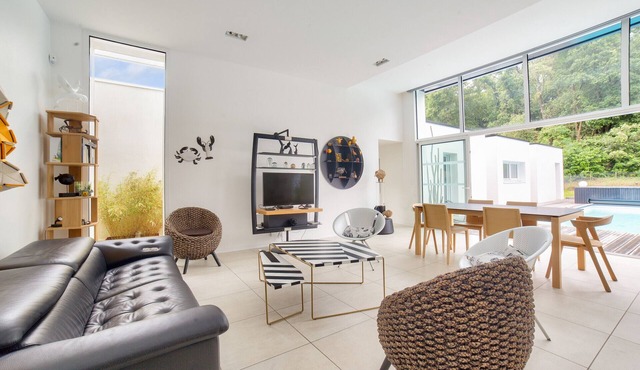 Villa with pool - 500m from Rampillon beach