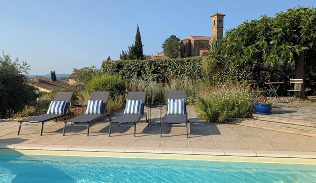 Villa with Panoramic Views - Pool & Sleeps 10