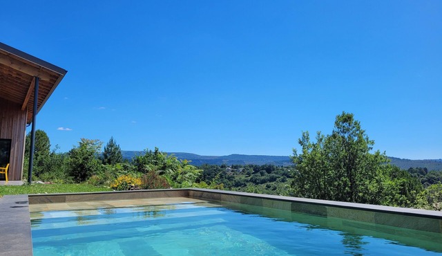 Villa with panoramic pool