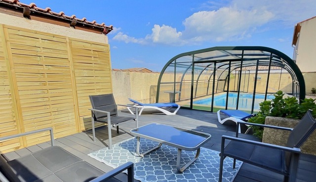 Villa with pool 10 minutes from the beaches.