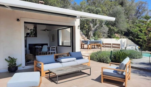 Villa with pool 10 min sea/city ideal for family