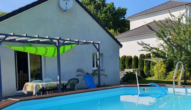 Villa with pool 10 people Montfaucon