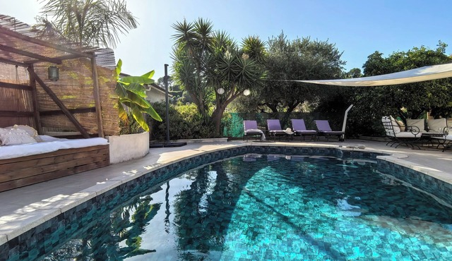 Villa with pool 15 minutes from the first beaches, 15 minutes from Cannes