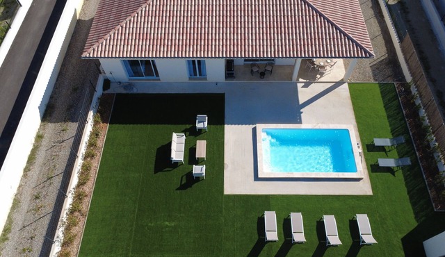Villa with pool - 3 bedrooms- 2 bathrooms- Ghisonaccia (5min from the beach)