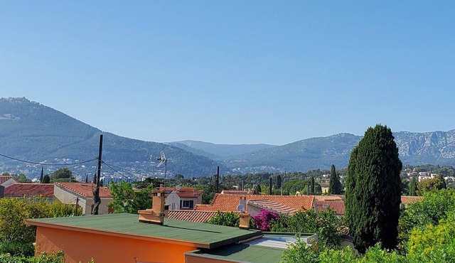 Villa with pool - 4 bedrooms - Walking distance to beaches