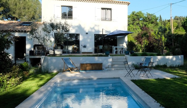 Villa with pool and air conditioning for 8 people between Aix-en-Pce & Marseille