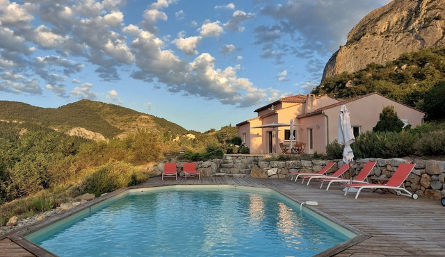 Villa with pool and breathtaking view