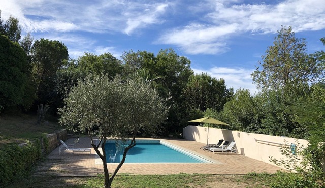 Villa With Pool and Garden in Montpellier
