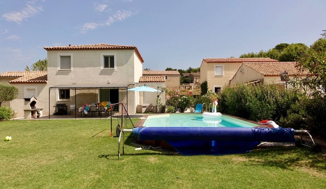 VILLA WITH POOL AND TRAMPOLINE IN CHARMING VILLAGE VIGNERON