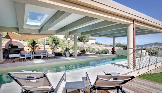 Villa with pool, By the sea and beaches 5 min. Views of the Bay of Saint Tropez