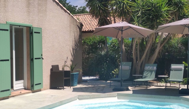 Villa with pool, close to the active downtown of Marseille