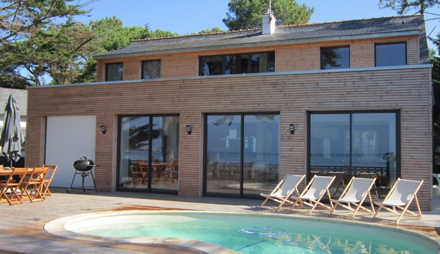 Villa with pool facing the sea - Baule region