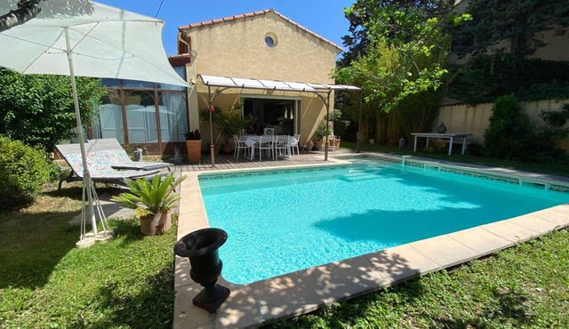 Villa with pool and airco in Aix-en-Provence