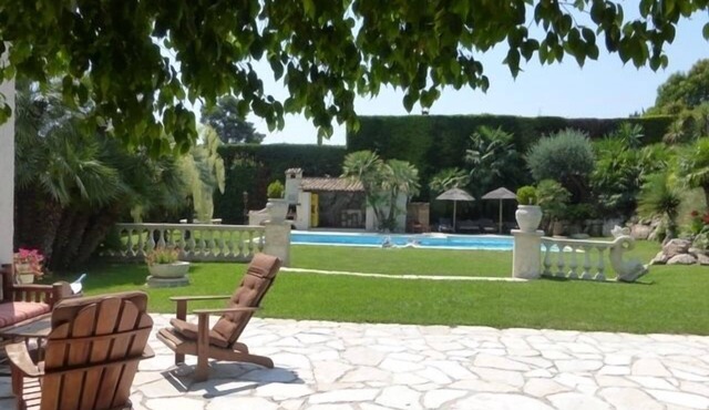 VILLA WITH POOL, GARDEN JUAN LES PINS