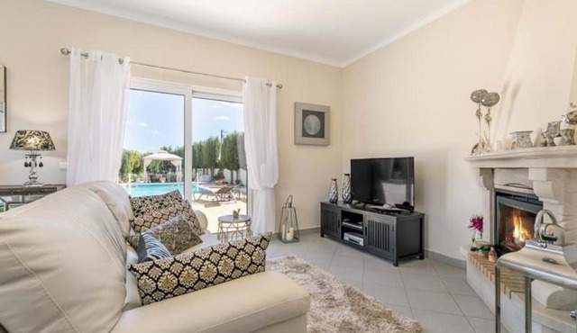 Villa with pool in Alicante