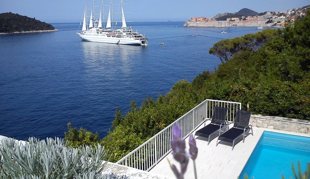 Villa with pool in the most beautiful part of Dubrovnik on unique location