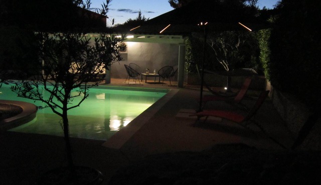 Villa with pool near the sea for 6 people