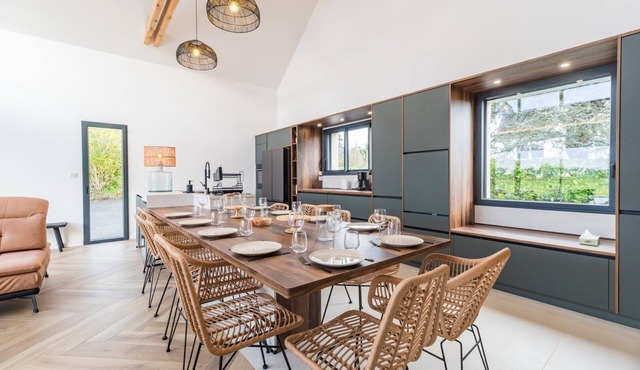 Villa with pool near the sea – Brittany