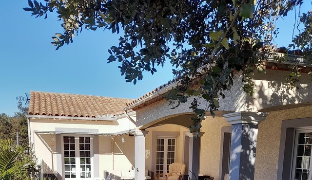 VILLA WITH POOL ON 1000M FOR 6 PEOPLE IN VILLAGE CALM AND RESTING