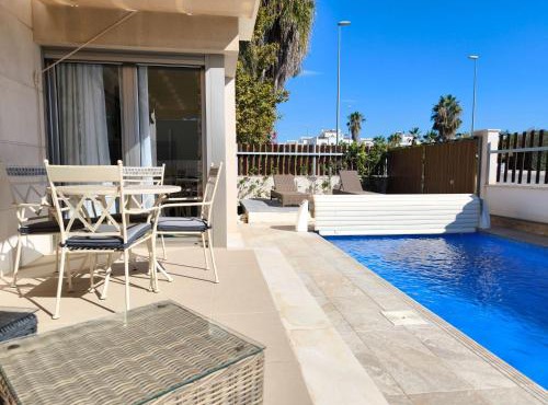 Villa with Pool on Golf Course