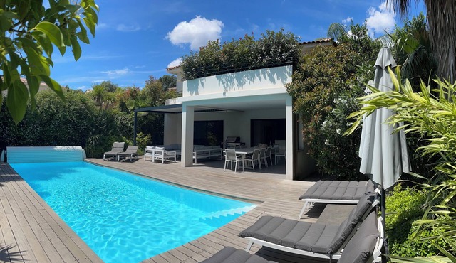 Villa with pool on the Côte d'Azur