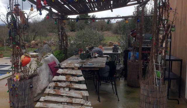 Villa with pool, spa and guest room, 30 minutes from the sea and Spain,