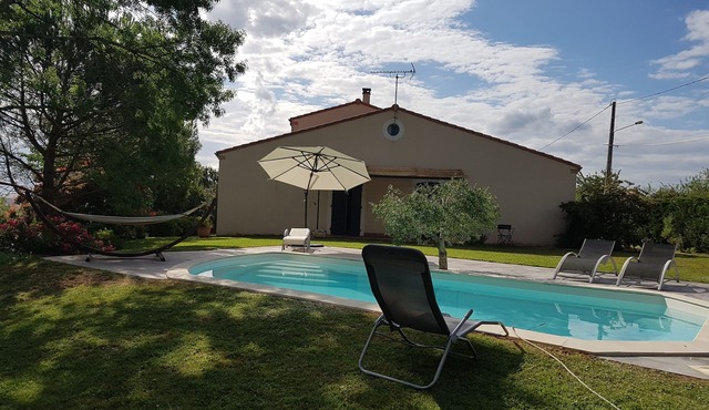 Villa with private pool located in the golden triangle near Albi