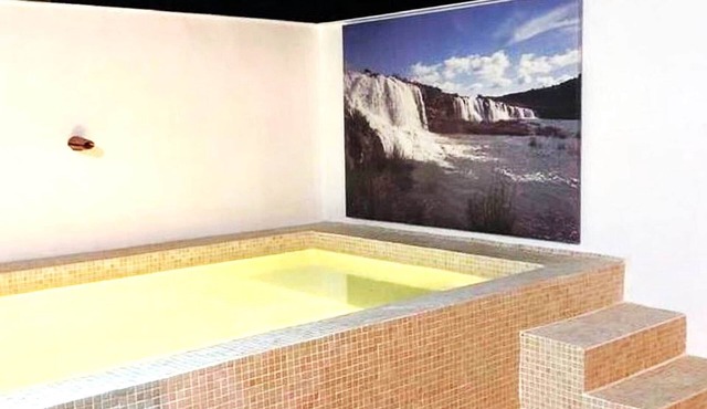 Villa with private pool for 8