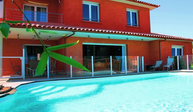 Villa with private heated pool, spa, sauna, and hammam