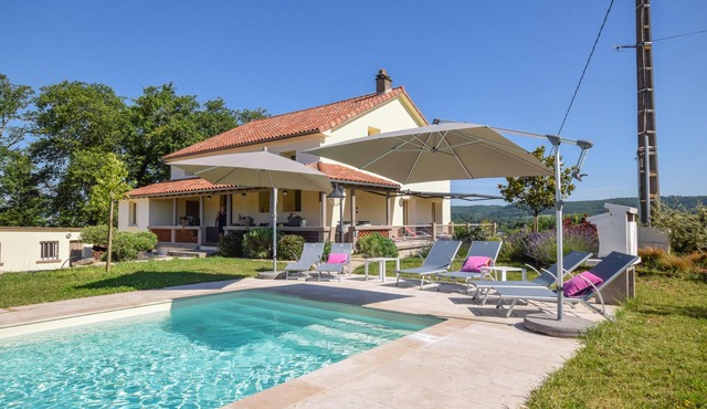 Villa with private pool among vineyards