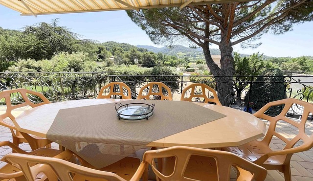 Villa with private heated pool Sablet, ideal for families and groups of friends