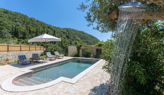 Villa With Private Pool in Dubrovnik Countryside