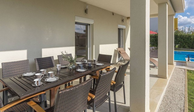 Villa with private pool and garden, near Porec and water park