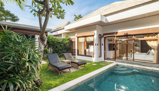 Villa With Private Pool And Tropical Garden In Seminyak Bali - 2 Bedroom