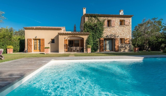 Villa with private pool 15-hectare agricultural estate 5 min from the beach PORTICCIO