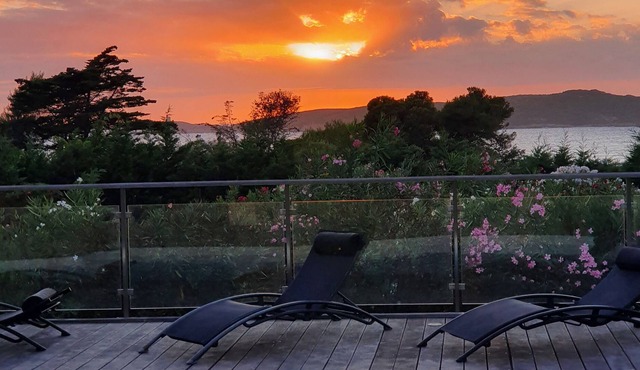 Villa with private pool 400m from the beach