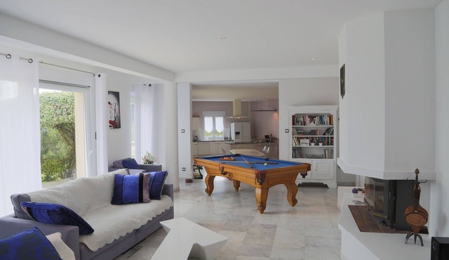 Villa with private pool & jacuzzi - Absolute tranquility - Avignon-Uzès-Nîmes triangle