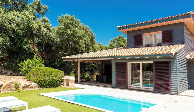 Villa with private pool close to Porto-Vecchio