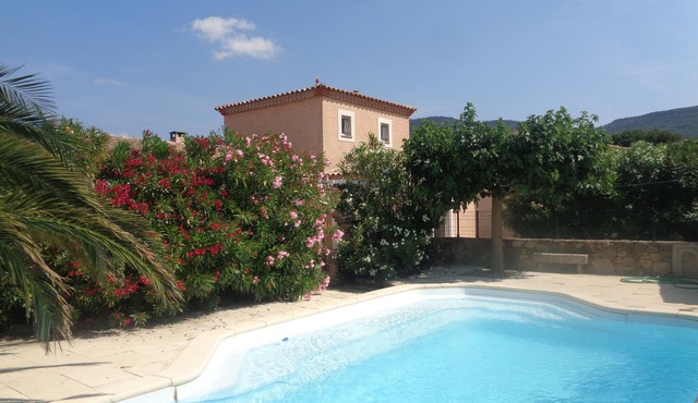 Villa with private pool 15 min from Carcassonne, 5 min from the Canal du Midi