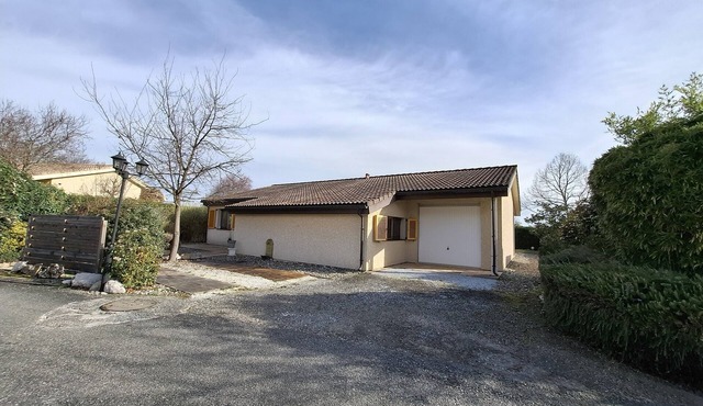 Villa with private pool in a charming wooded park with ancillary activities