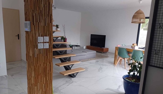 Villa with private pool in a quiet cul-de-sac
