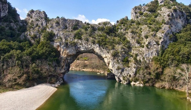 Villa with private pool near the river Ardèche