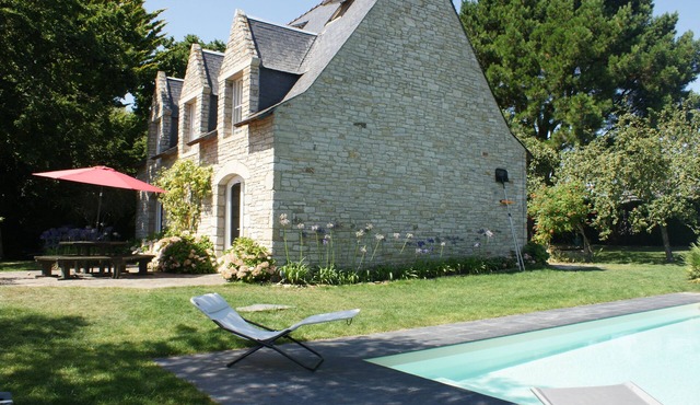 Villa with private pool, sea view and beautiful beaches within walking distance.